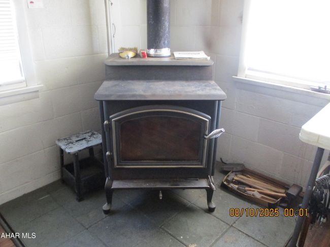 Woodburner, lower level | Image 14