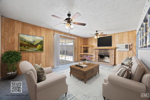 205 Suzanne Ln, Taft, CA, 93268-2015 | Card Image