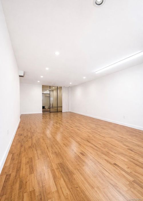 194-7 Linden Blvd, Ozone Park, NY, 11417 | Card Image