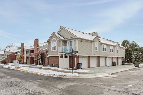 15472 Claremont Dr N, Clinton Township, MI, 48038-3576 | Card Image