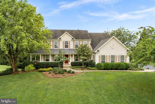 36453 Dwyer Ct, Round Hill, VA, 20141-2612 | Card Image