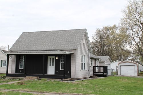 602 Broadway Ave, Windsor, IL, 61957-1404 | Card Image