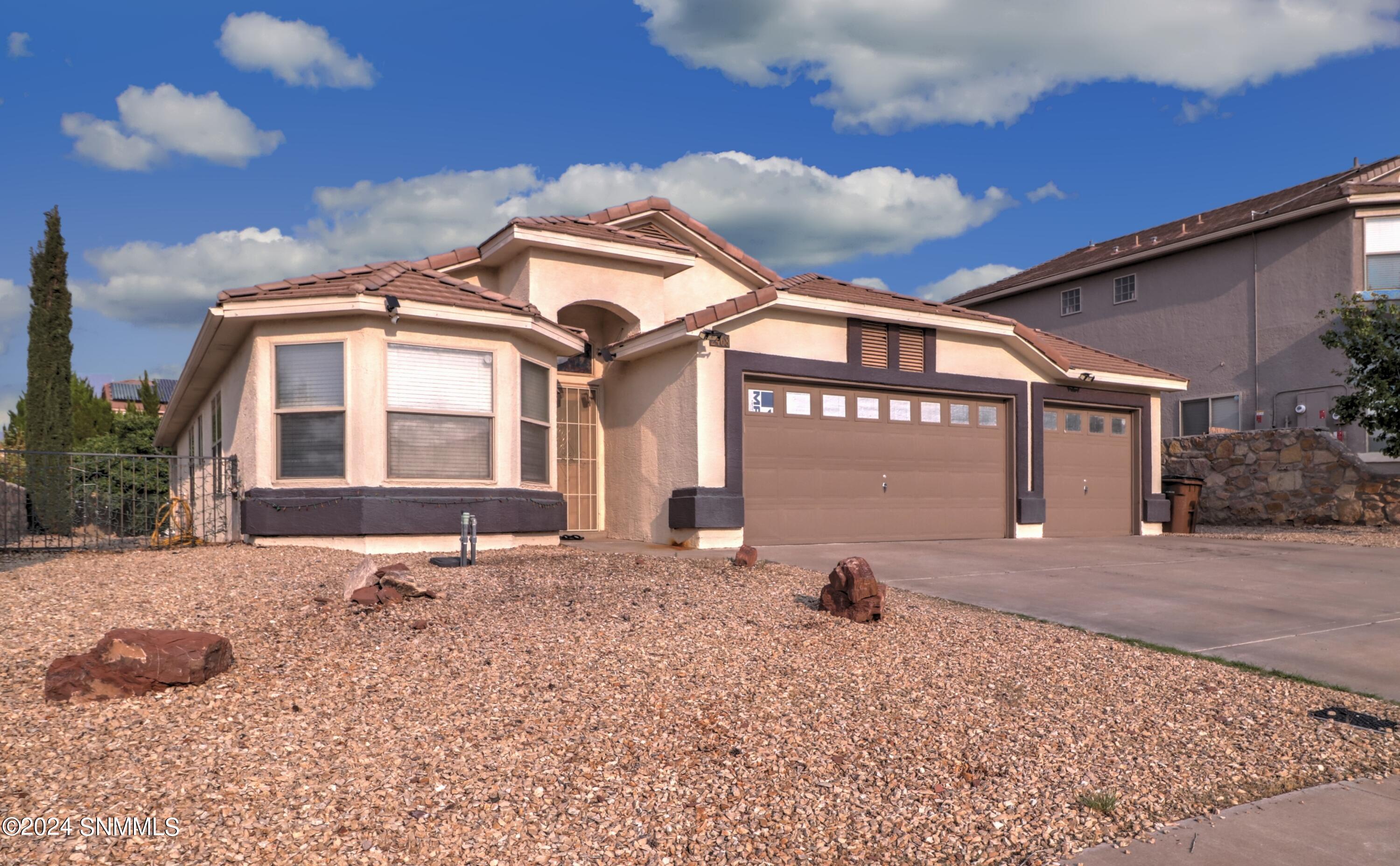 Silver Sage Dr, Las Cruces, NM 88011