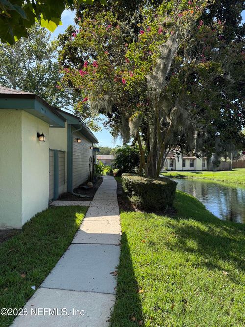 1702-1702 Challenger Court W, Jacksonville, FL, 32233 | Card Image