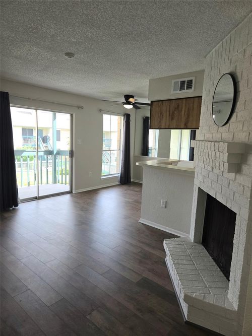 286-250 El Dorado Blvd, Webster, TX, 77598-2406 | Card Image