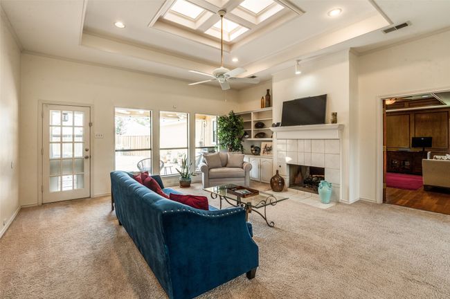 Living room. | Image 6