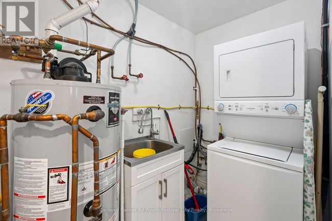 411 Warren St, House other with 2 bedrooms, 2 bathrooms and 3 parking in Goderich ON | Image 22