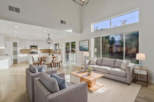 5481 Muskingham Way, Sacramento, CA, 95823-7301 | Card Image