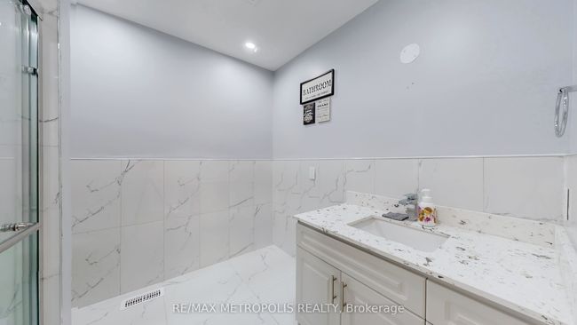 UPPER - 3254 Fieldgate Dr, House attached with 3 bedrooms, 2 bathrooms and 1 parking in Mississauga ON | Image 31