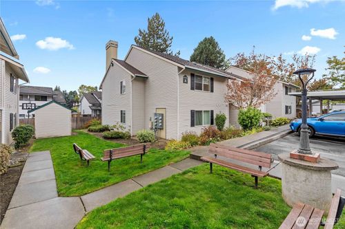 apt-a201-4231 Ne 5th St, Renton, WA, 98059-4794 | Card Image