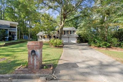 1630 Pierce Arrow Parkway, House other with 3 bedrooms, 2 bathrooms and 3 parking in Tucker GA | Image 3