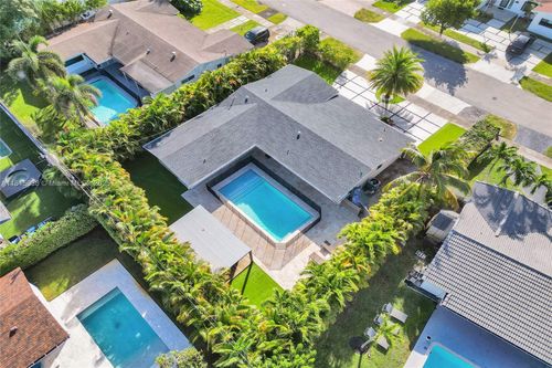 2045 Ne 202nd St, Miami, FL, 33179-2809 | Card Image