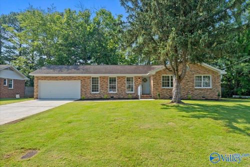 2622 Dry Creek Dr Nw, Huntsville, AL, 35810-3571 | Card Image