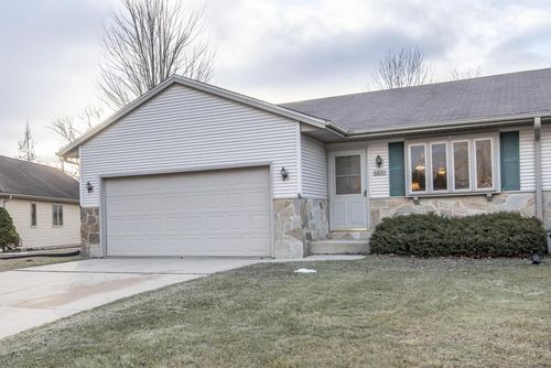 6801 Diane Drive, Newburg, WI, 53090 | Card Image