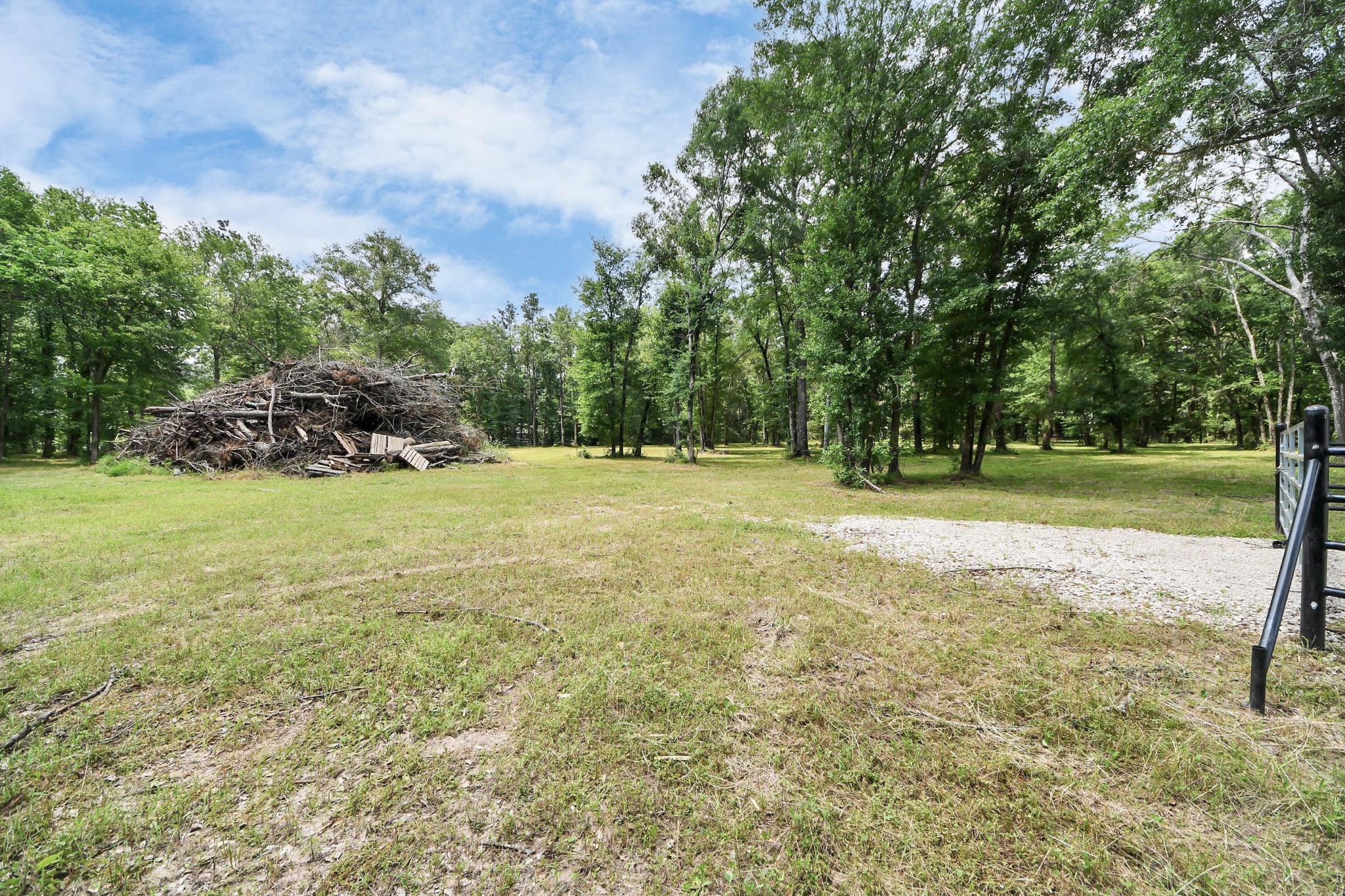 Land in Montgomery 3