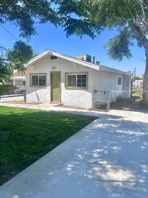7148 San Francisco St, Highland, CA, 92346-2922 | Card Image