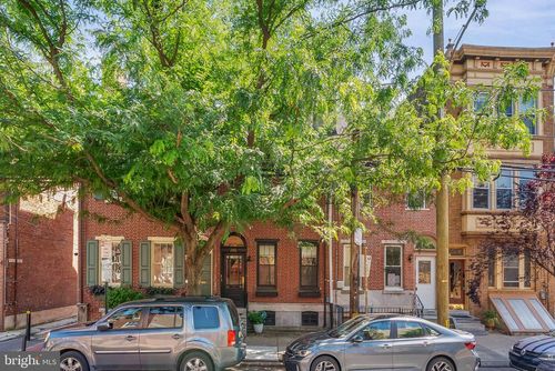 240 Christian St, PHILADELPHIA, PA, 19147-4245 | Card Image