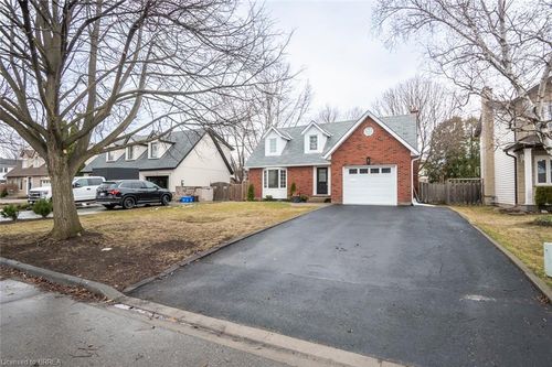 877 Anderson Avenue, Milton, ON, L9T4Y5 | Card Image