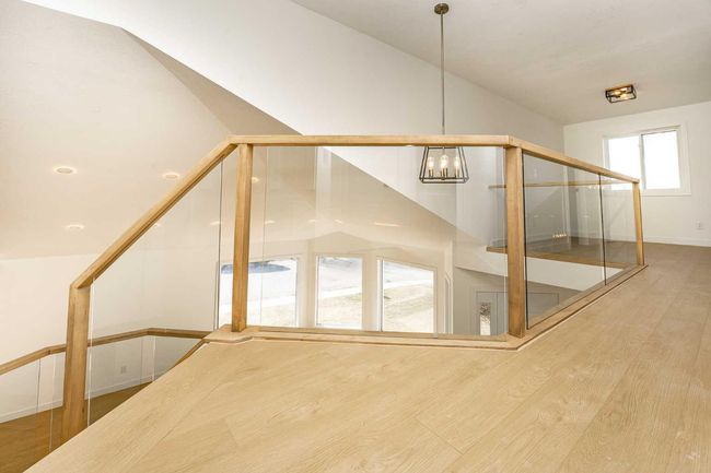 135 Sandringham Rd Nw, House other with 4 bedrooms, 4 bathrooms and 4 parking in Calgary AB | Image 7