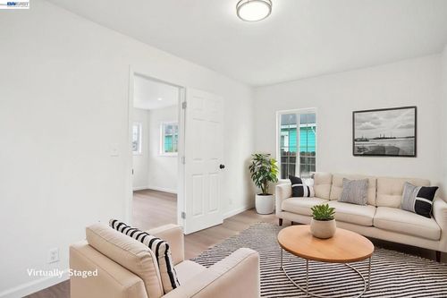 1130 61st Ave, Oakland, CA, 94621-3914 | Card Image
