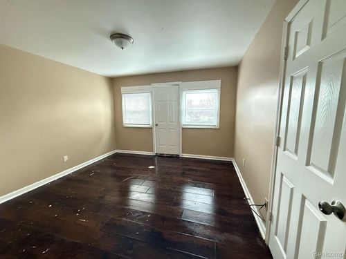 14251 Maiden St, Detroit, MI, 48213-2694 | Card Image