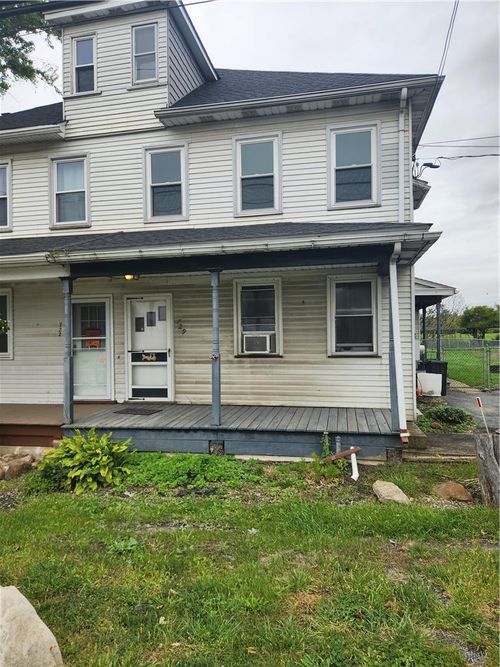 729 Nazareth Pike, Nazareth, PA, 18064-9086 | Card Image