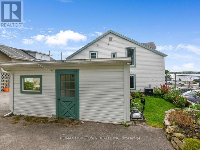 92 Water St E, House other with 2 bedrooms, 3 bathrooms and 2 parking in Brockville ON | Image 44