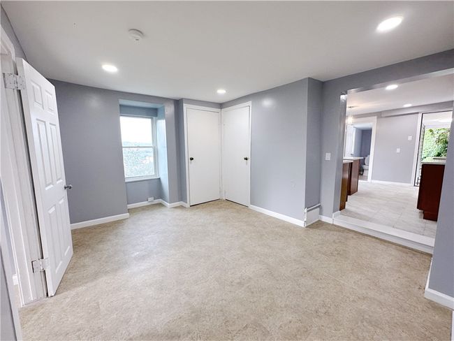 Unit 2 living room | Image 5