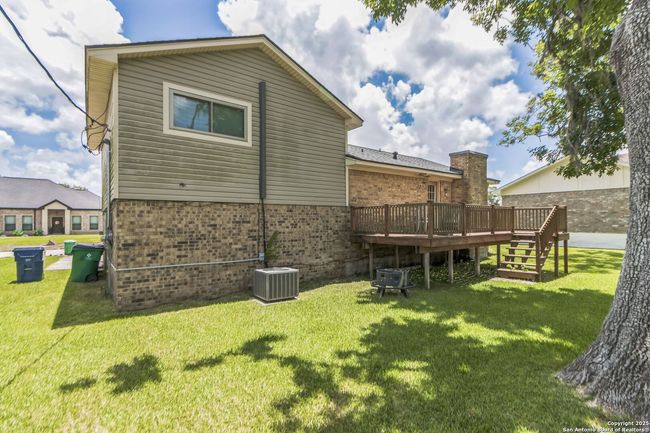 212 Briarcreek St, House other with 2 bedrooms, 2 bathrooms and null parking in Richwood TX | Image 5