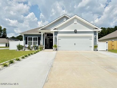 752 Greenwich Pl, Richlands, NC, 28574-1147 | Card Image