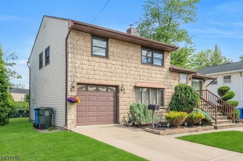 11 Kilmer Dr, Colonia, NJ, 07067-1212 | Card Image