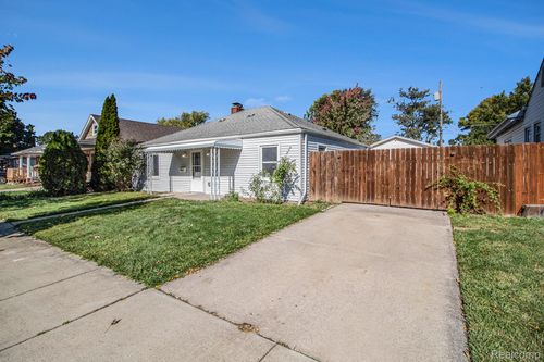 1532 Buckingham Ave, Lincoln Park, MI, 48146-3502 | Card Image