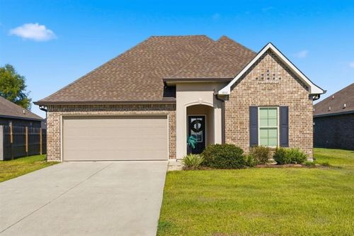 1800 Poeyfarre Dr, Lake Charles, LA, 70611-4698 | Card Image