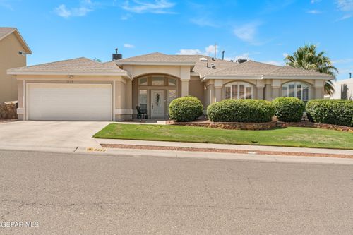 6552 Isla Del Rey Dr, El Paso, TX, 79912-7341 | Card Image