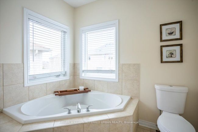 462 Reeves Way Blvd, House other with 4 bedrooms, 4 bathrooms and 3 parking in Stouffville ON | Image 17
