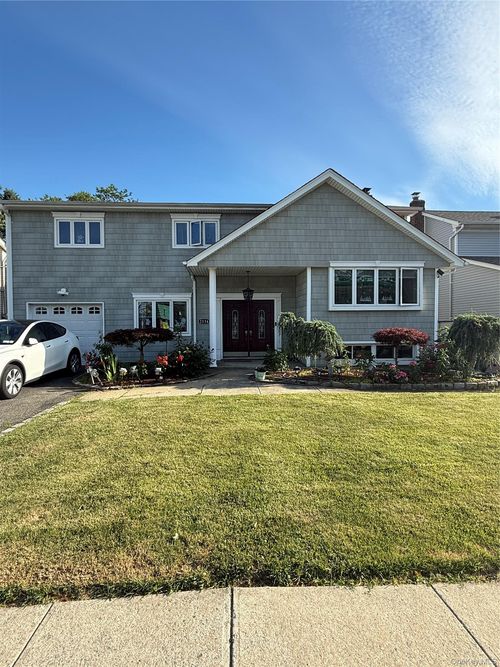2534 Saw Mill Rd, N Bellmore, NY, 11710-2319 | Card Image