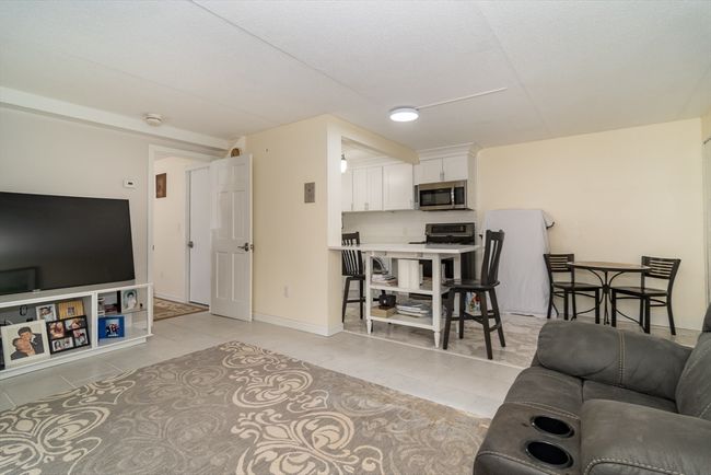 3 - 685 Oak St, Condo with 1 bedrooms, 1 bathrooms and 1 parking in Brockton MA | Image 11