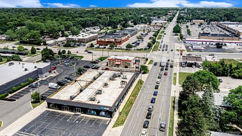 1800 W 14 Mile Rd, Royal Oak, MI, 48073-1714 | Card Image