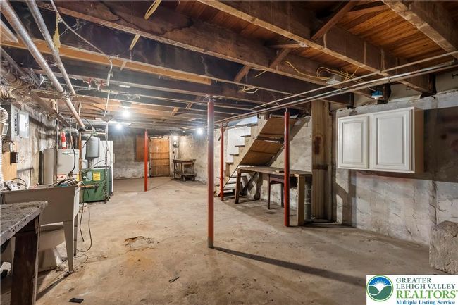 1926 W Broad St, Townhouse with 4 bedrooms, 1 bathrooms and null parking in BETHLEHEM PA | Image 37