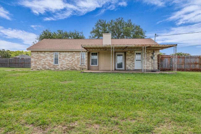 261 Rabbit Hl, House other with 3 bedrooms, 2 bathrooms and null parking in Lorena TX | Image 21