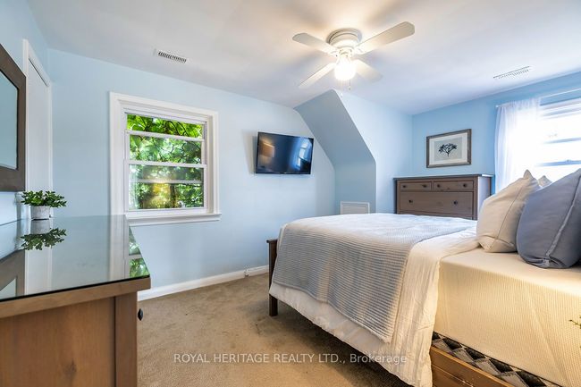 8 Forest Rd, House other with 3 bedrooms, 2 bathrooms and 4 parking in Ajax ON | Image 11