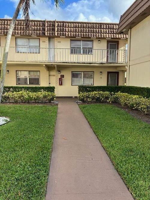 b-93 Saxony B, Delray Beach, FL, 33446-1801 | Card Image