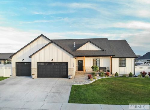 4900 Torcello Dr, Ammon, ID, 83401-6411 | Card Image