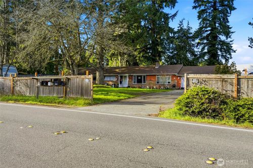 219 Meadow Pl Sw, Everett, WA, 98208-6130 | Card Image