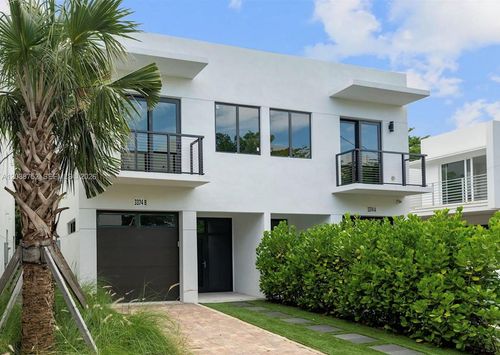 b-3374 Perry Frow Dr, Miami, FL, 33133-5042 | Card Image