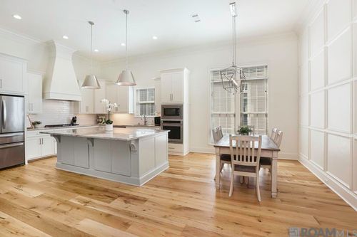 4925 Crestfield Way, Gonzales, LA, 70737-8263 | Card Image