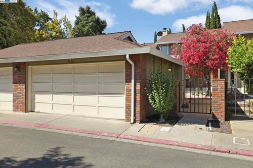 7650 Arbor Creek Cir, Dublin, CA, 94568-2261 | Card Image