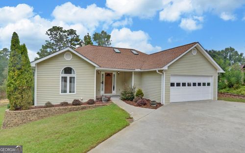 300 Knox Cir, Lavonia, GA, 30553-3563 | Card Image