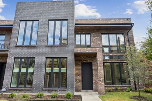 211 Morningside Dr, Roanoke, TX, 76262-6610 | Card Image