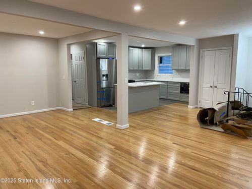 1-11 Duncan St, Staten Island, NY, 10304-3103 | Card Image